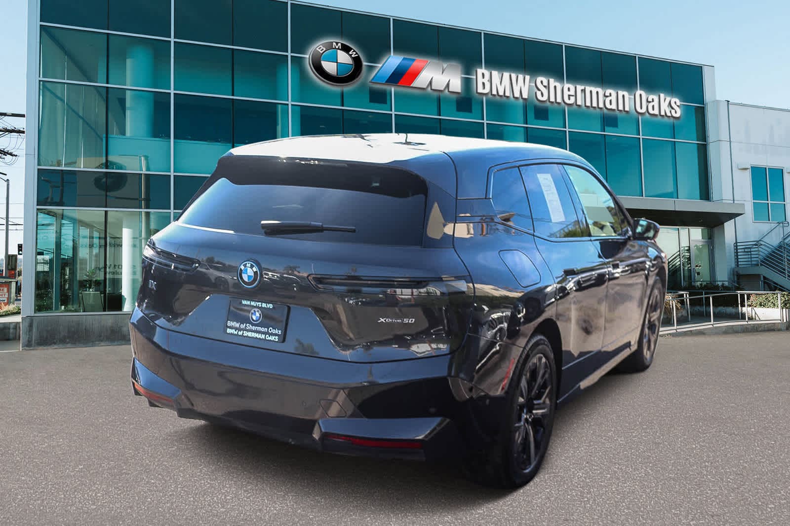 Thumbnail: 2023 BMW iX - 4