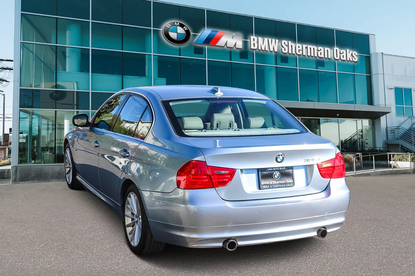 Thumbnail: 2011 BMW 3 Series - 6