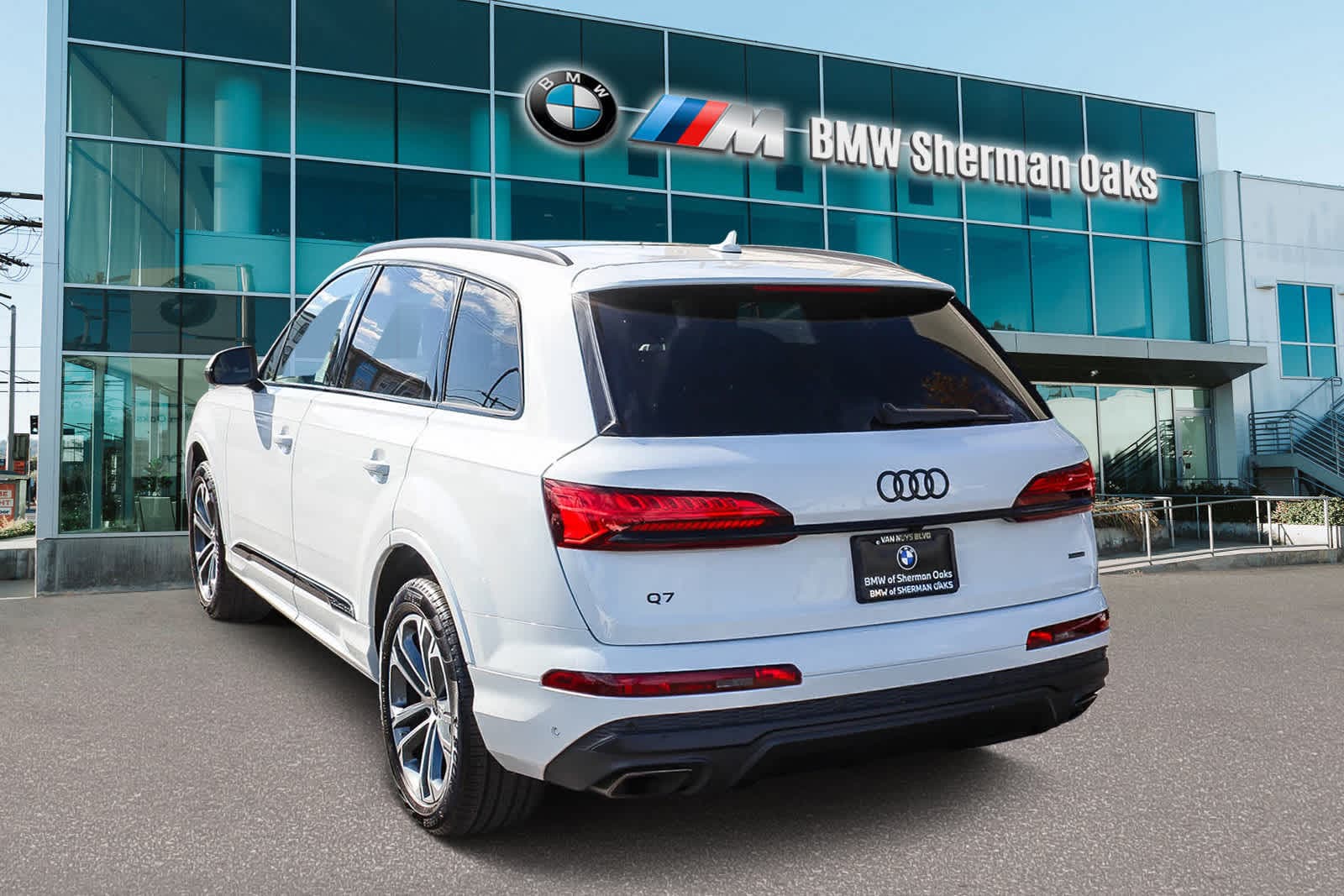 Thumbnail: 2025 Audi Q7 - 6