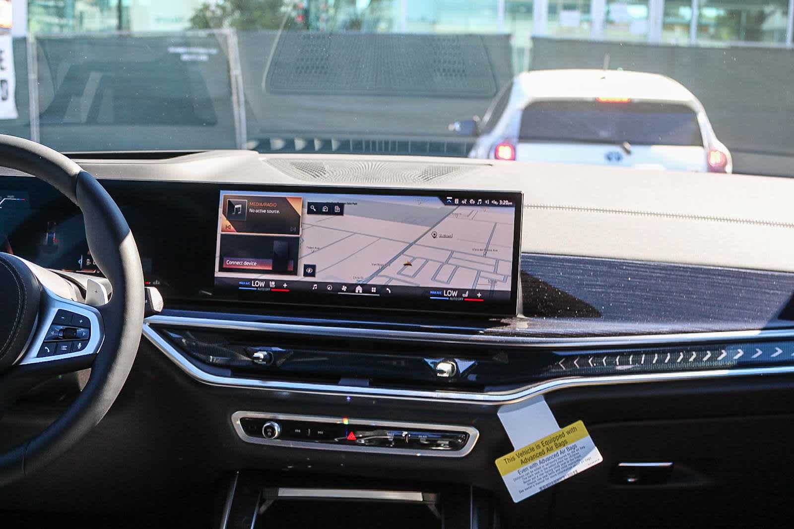 Thumbnail: 2026 BMW X7 - 13