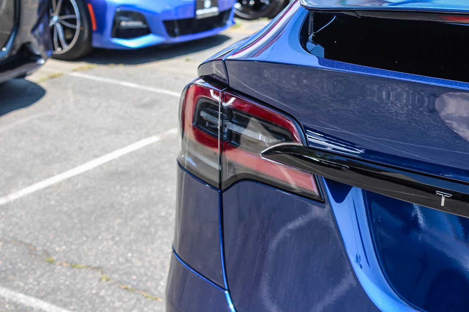 2023 Tesla Model X Standard Range 7