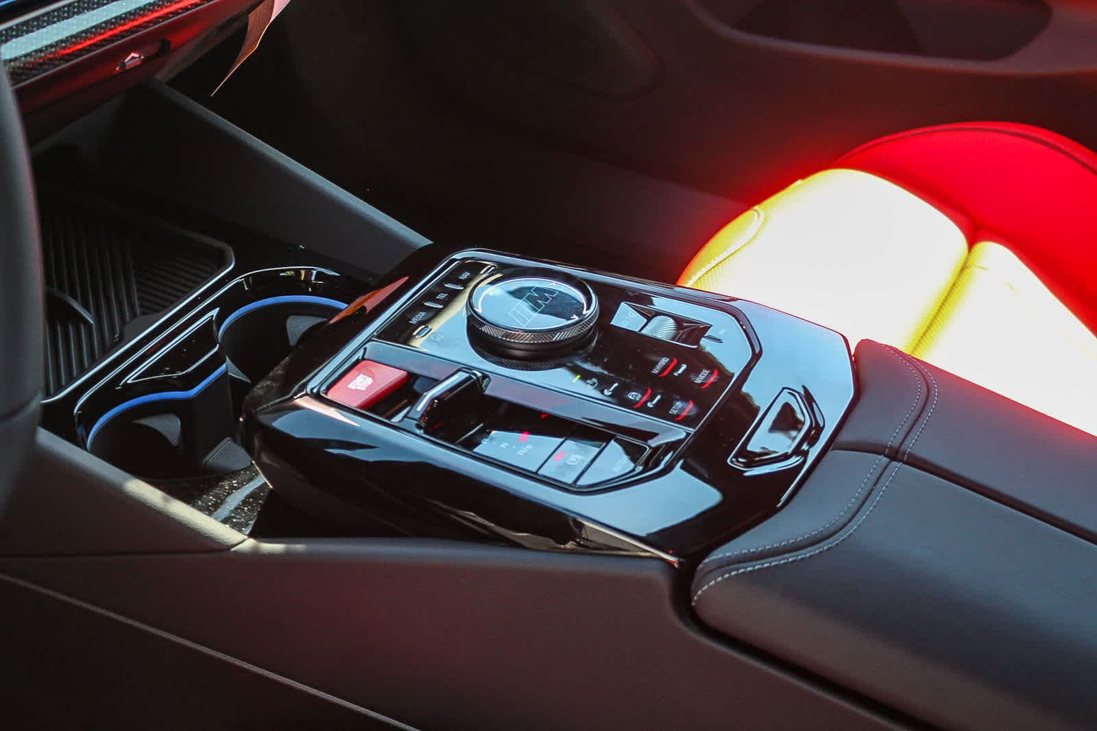 Thumbnail: 2026 BMW M5 - 19