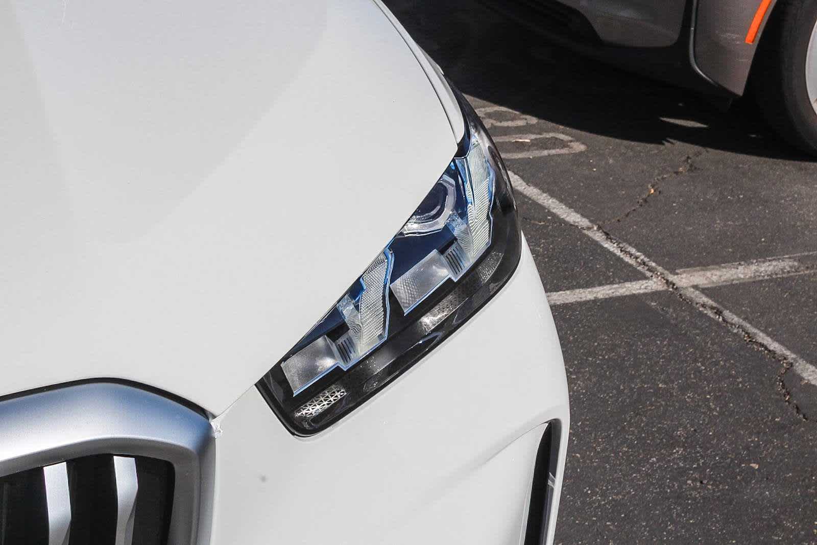 Thumbnail: 2026 BMW X5 - 10