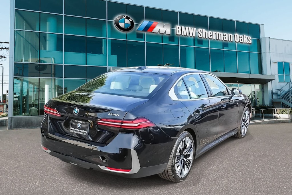New 2026 BMW 530i Sedan