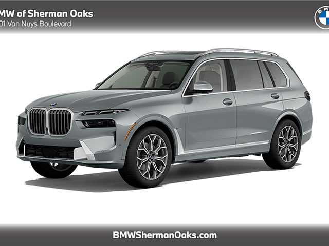 2026 BMW X7 40i's photo