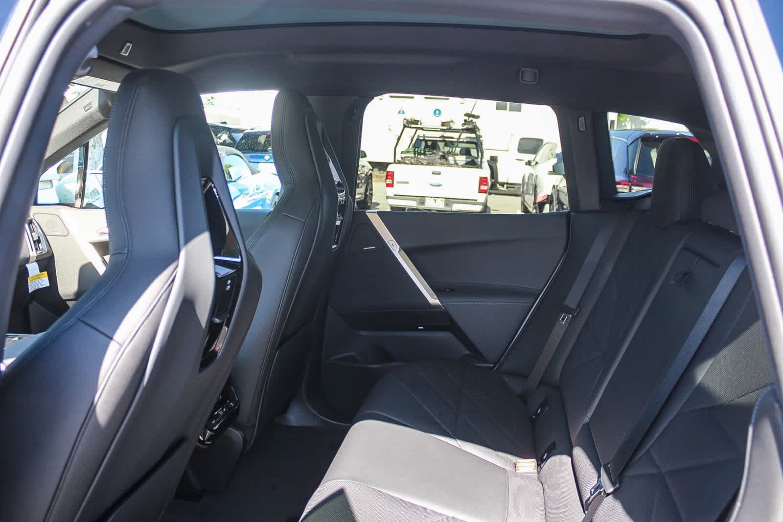 Thumbnail: 2026 BMW iX - 18