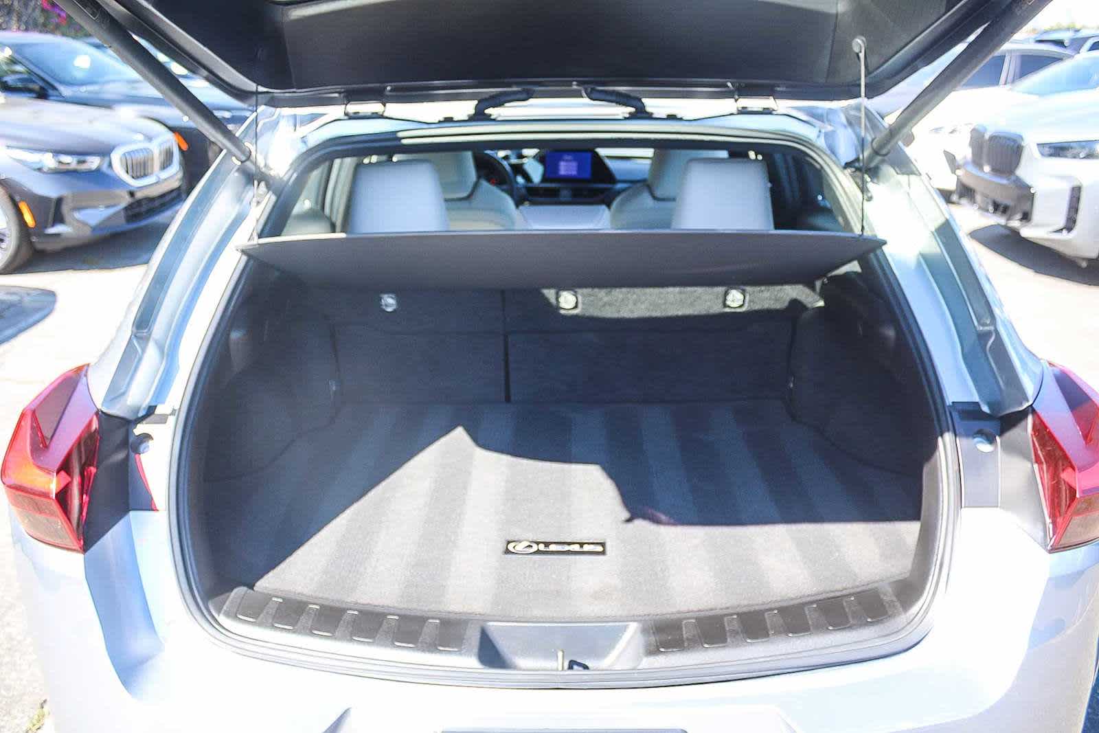 Thumbnail: 2024 Lexus UX - 22