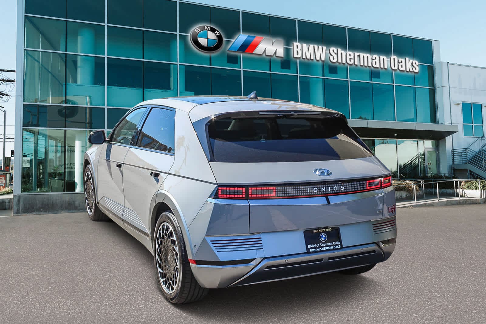 Thumbnail: 2022 Hyundai Ioniq 5 - 5