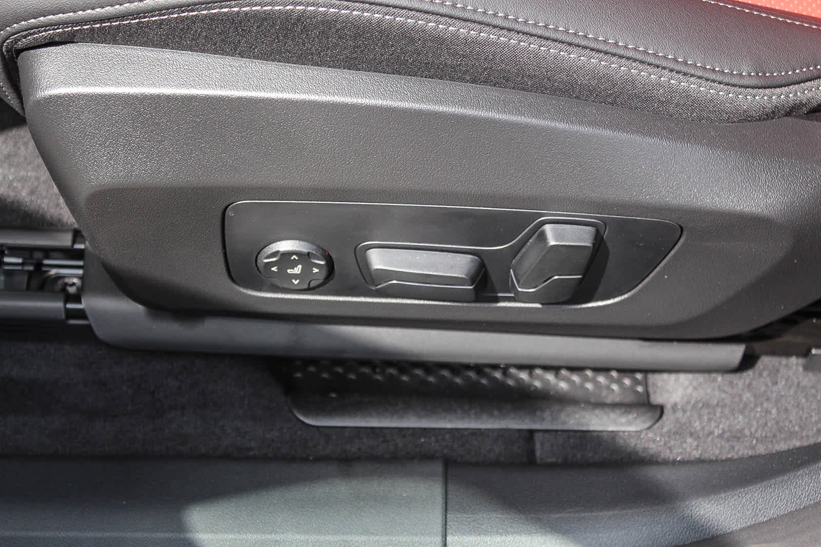 Thumbnail: 2026 BMW X2 - 22