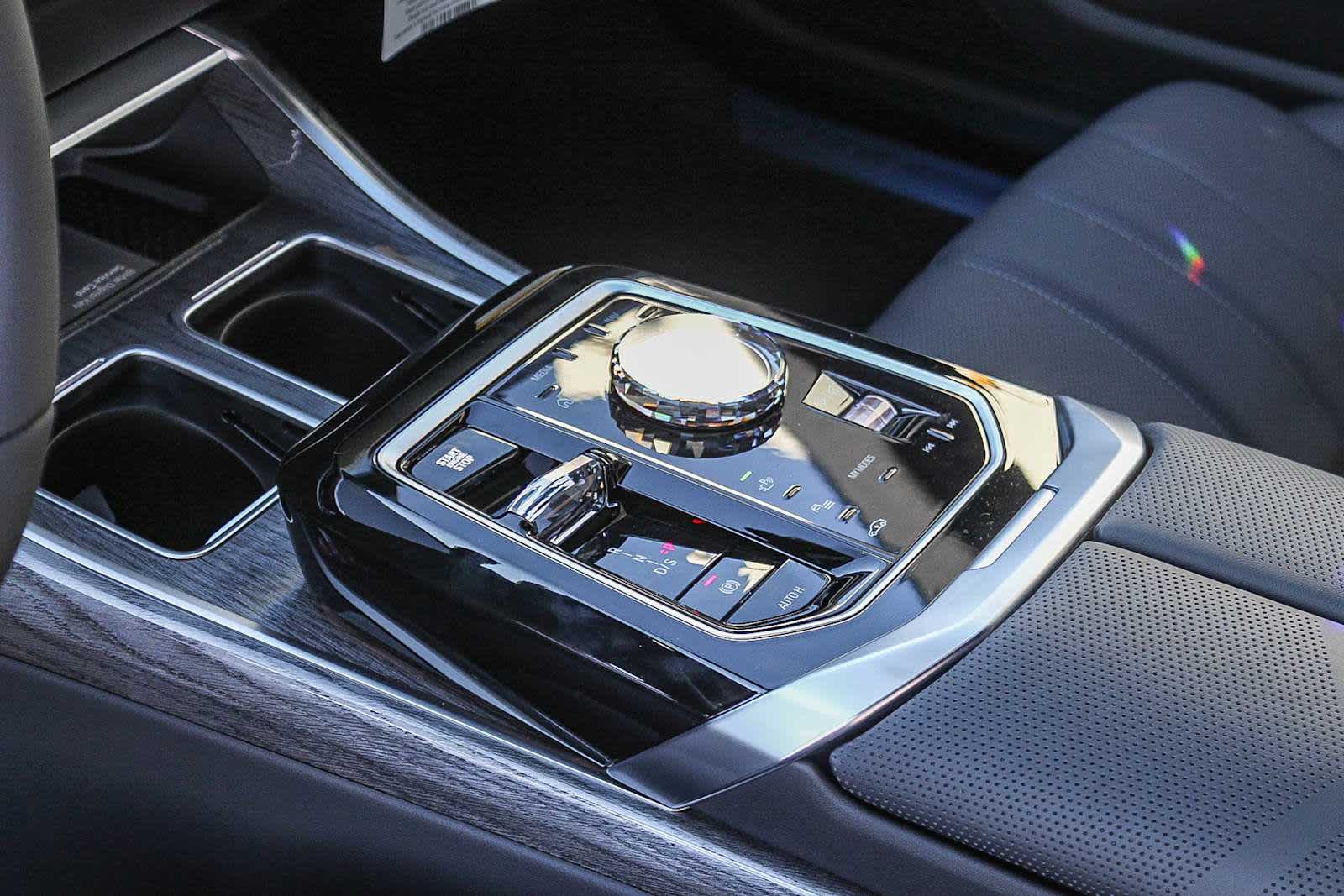 Thumbnail: 2026 BMW 7 Series - 30