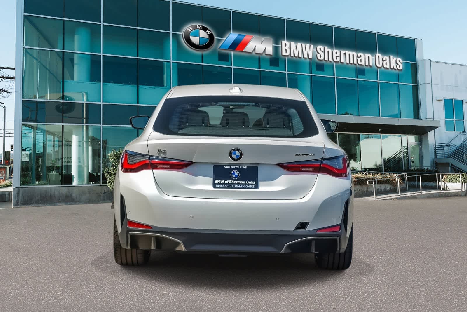 Thumbnail: 2026 BMW i4 - 5