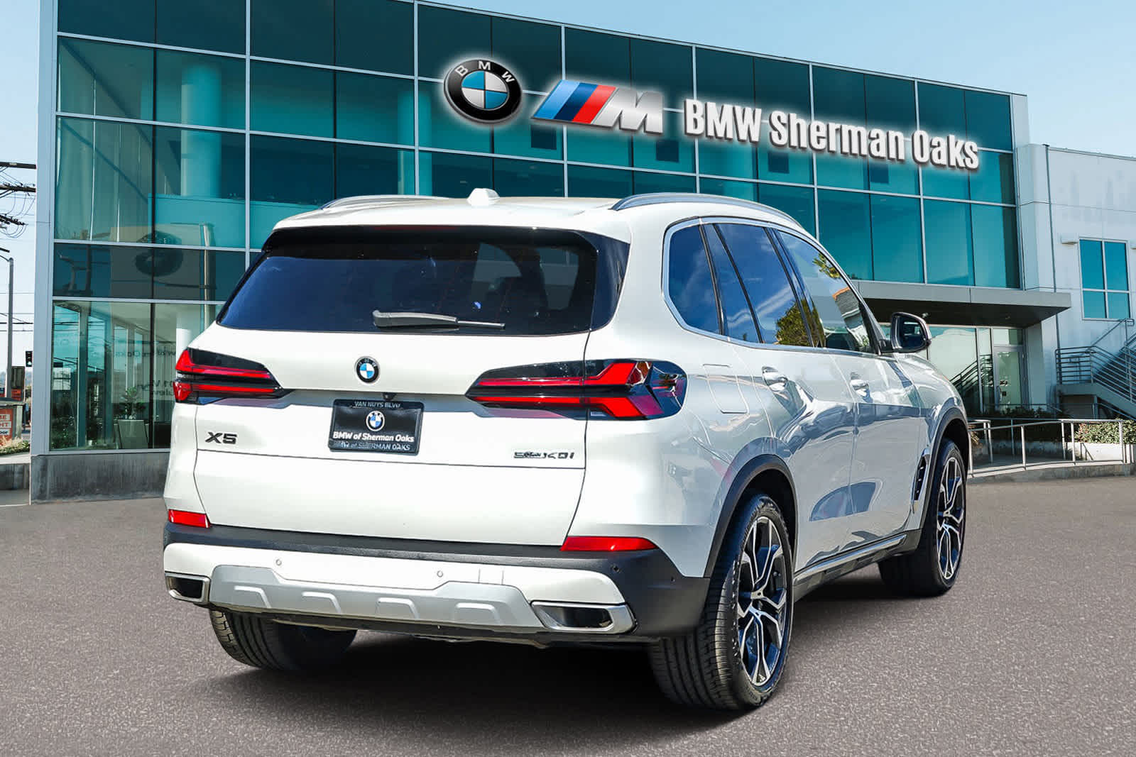 Thumbnail: 2025 BMW X5 - 4