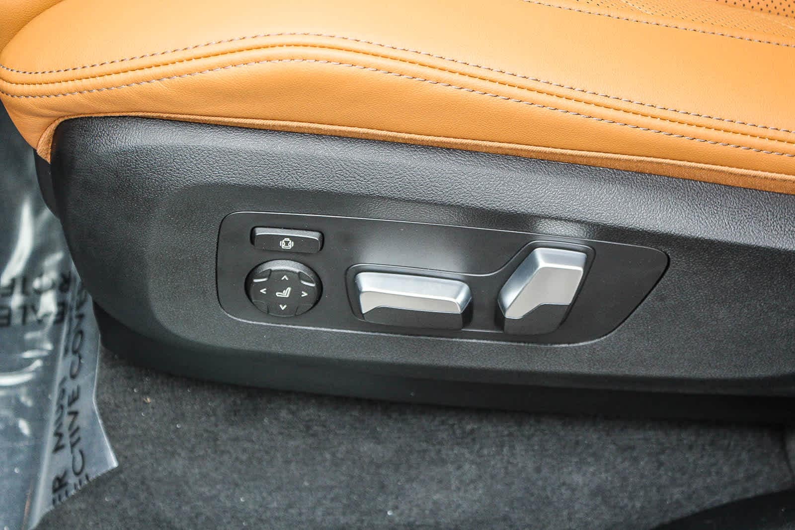 Thumbnail: 2026 BMW X5 - 21