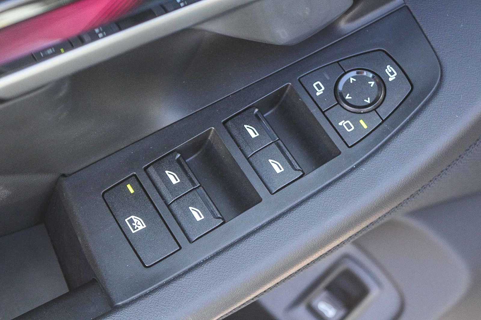 Thumbnail: 2025 BMW i5 - 20