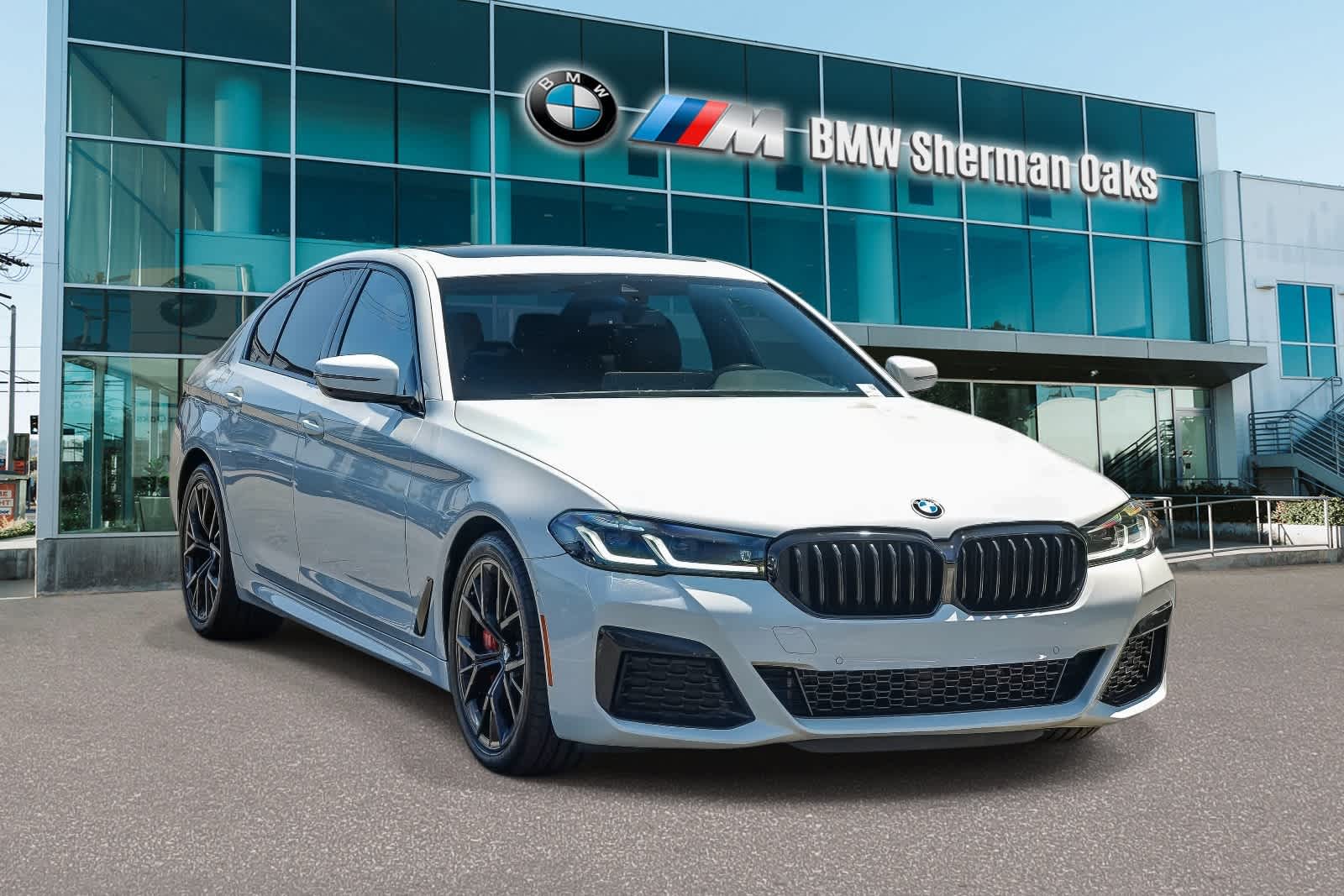 Thumbnail: 2023 BMW 5 Series - 2
