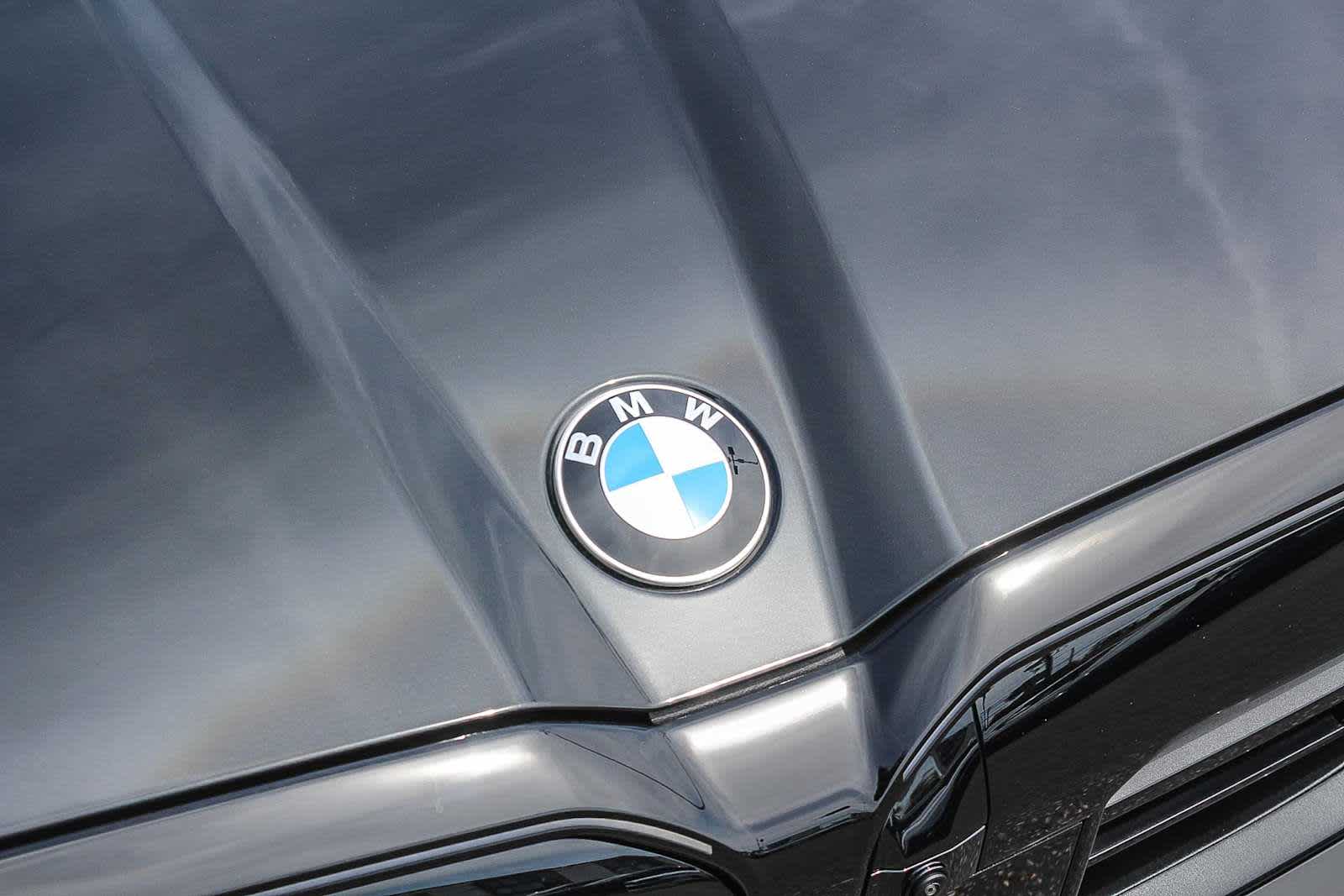 Thumbnail: 2026 BMW M5 - 11