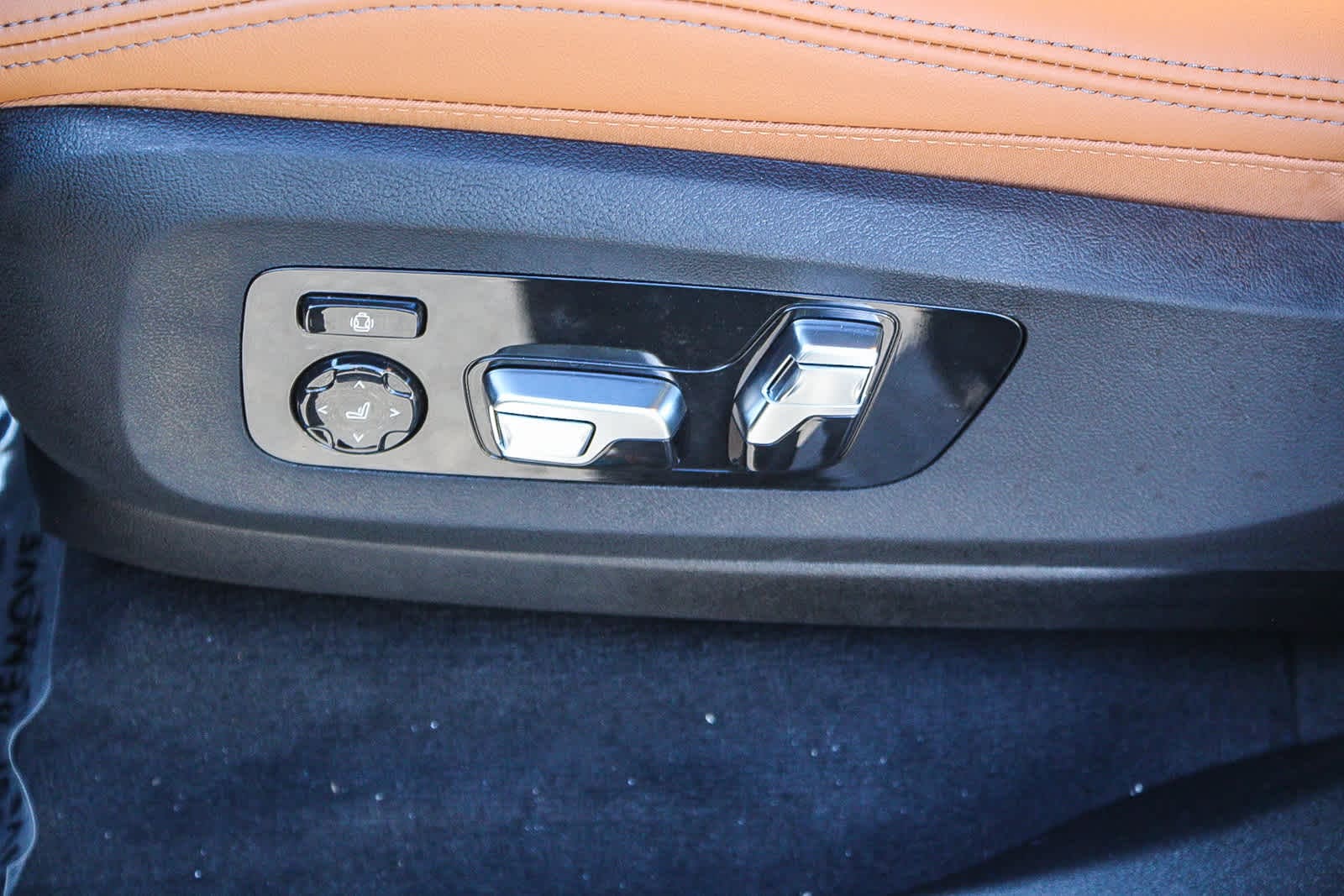 Thumbnail: 2026 BMW X5 - 21