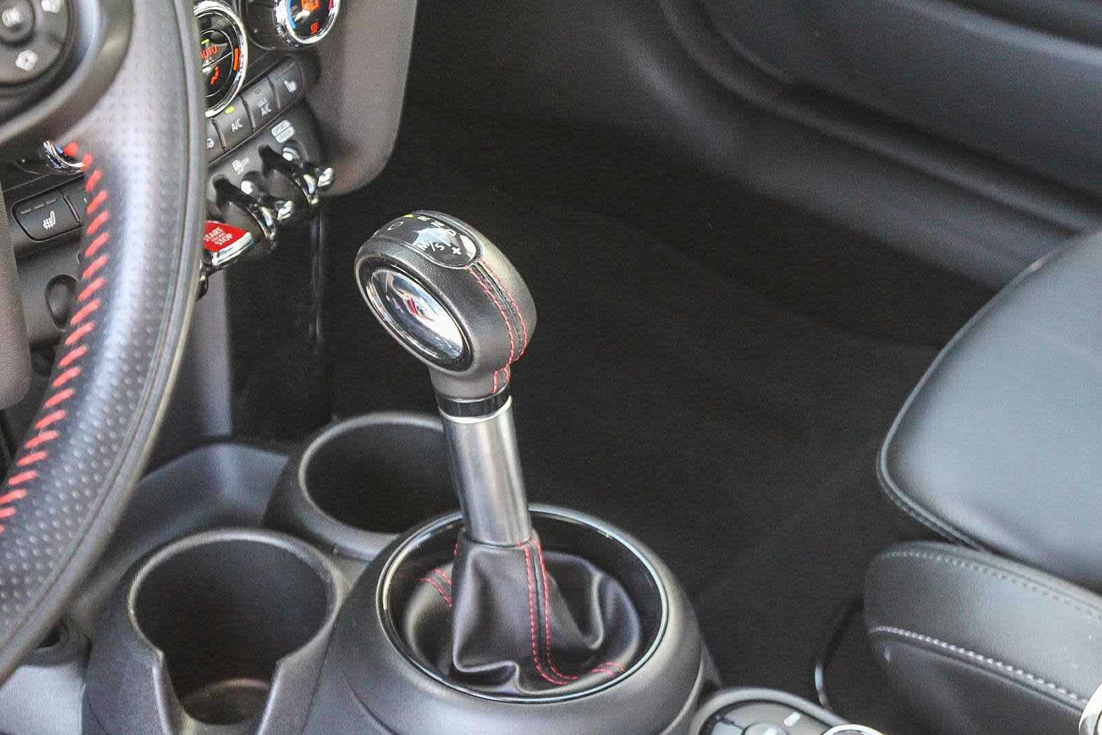 Thumbnail: 2019 MINI Cooper Convertible - 17