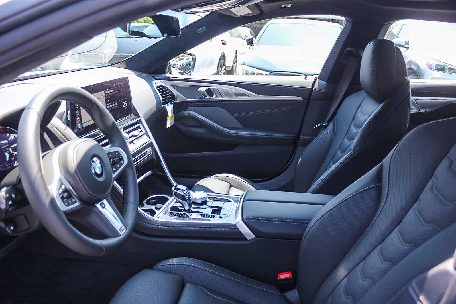 Thumbnail: 2026 BMW 8 Series - 17