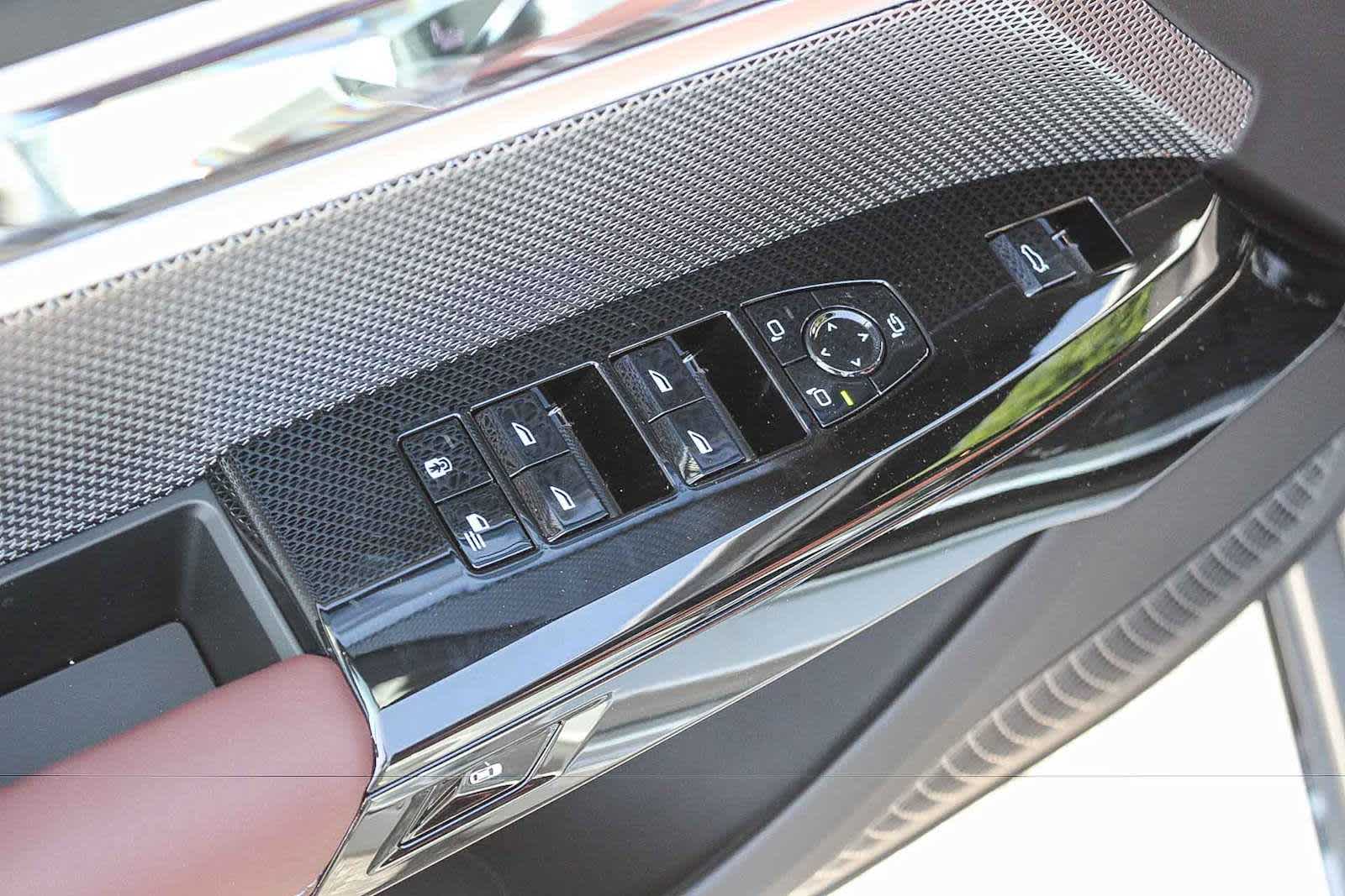 Thumbnail: 2026 BMW i7 - 19