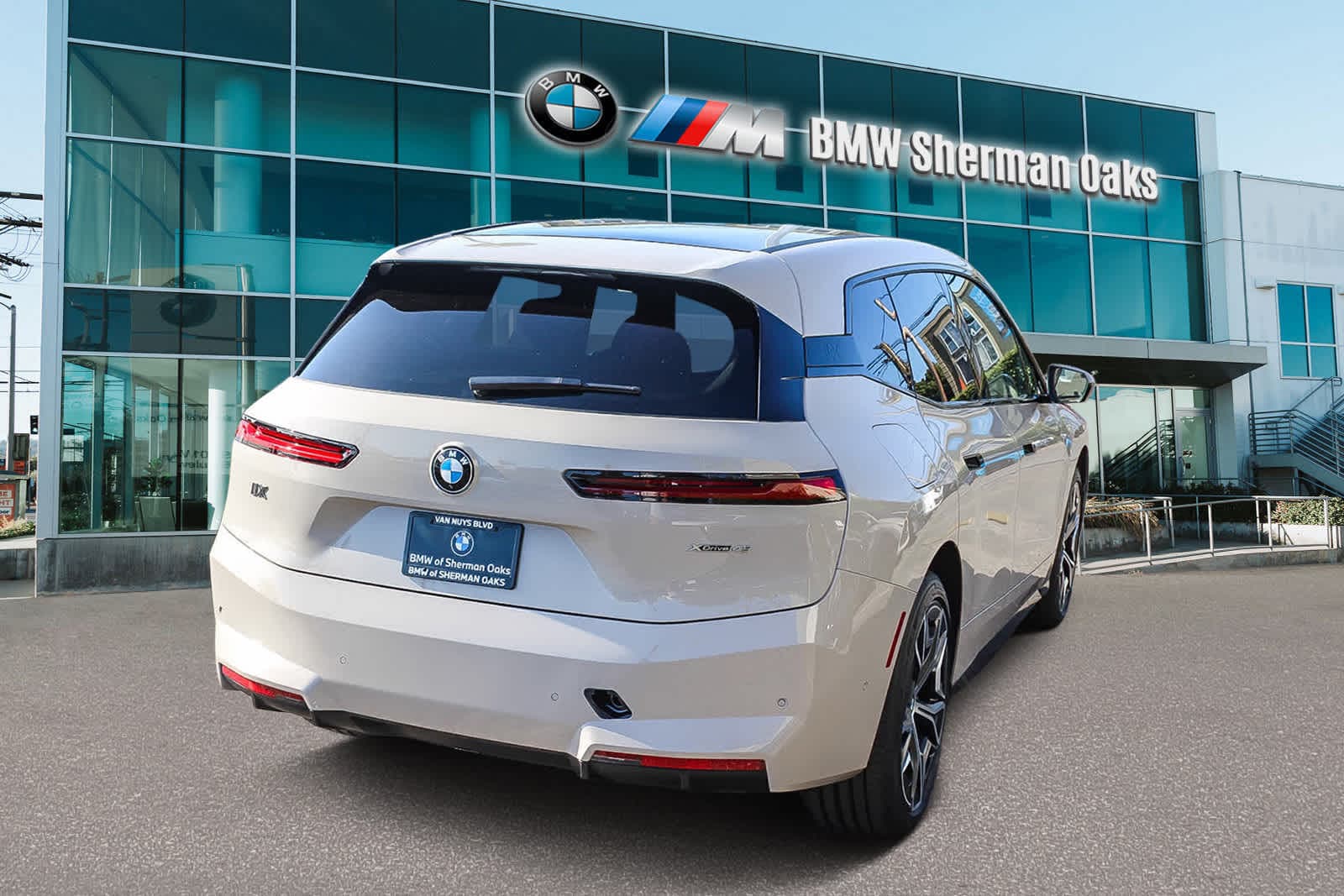 Thumbnail: 2026 BMW iX - 4