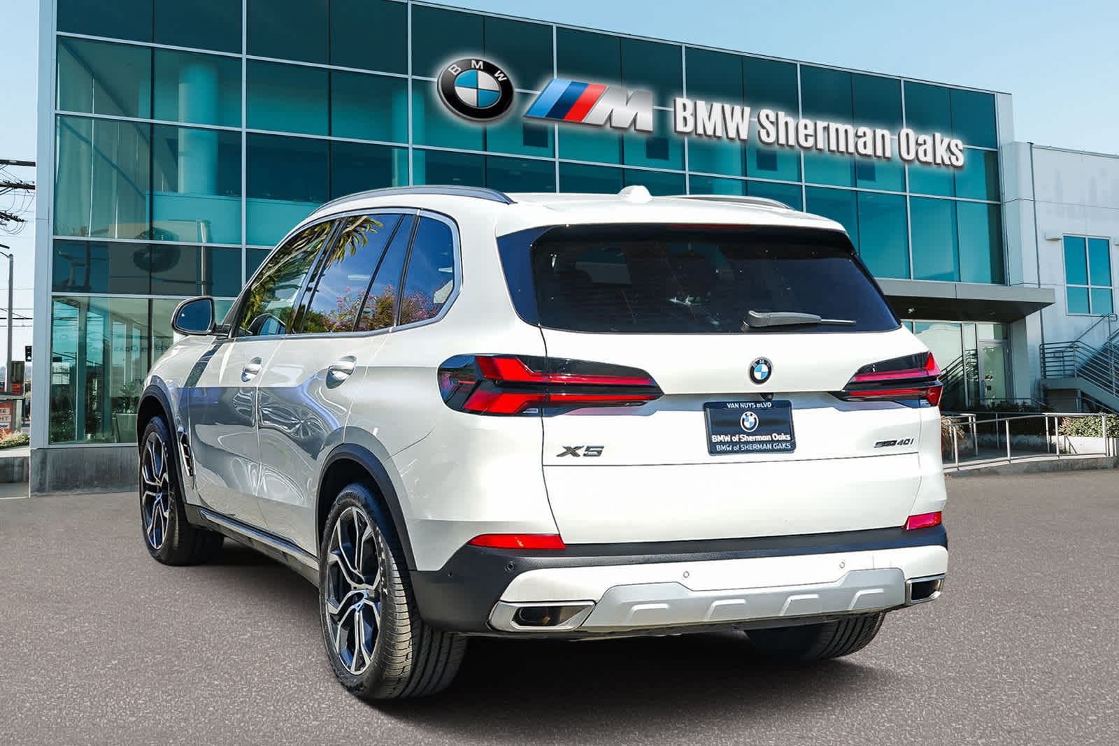 2025 BMW X5 sDrive40i photo 3