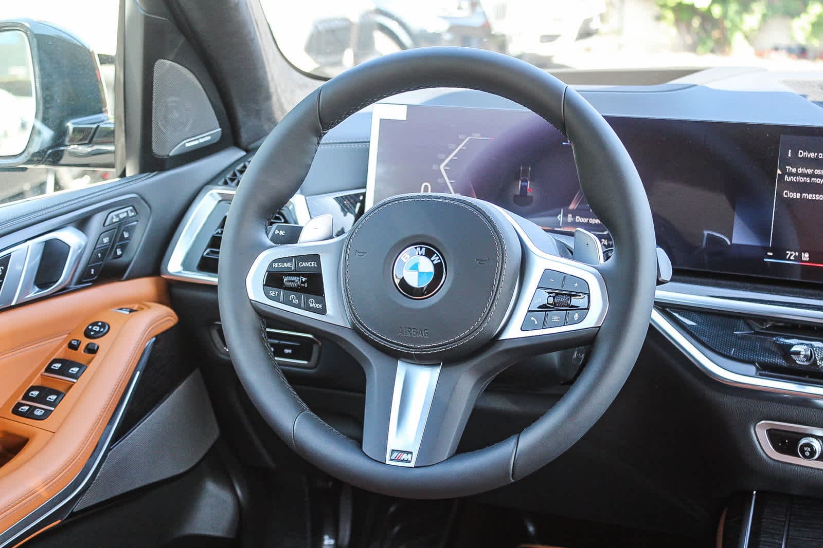 Thumbnail: 2026 BMW X7 - 15