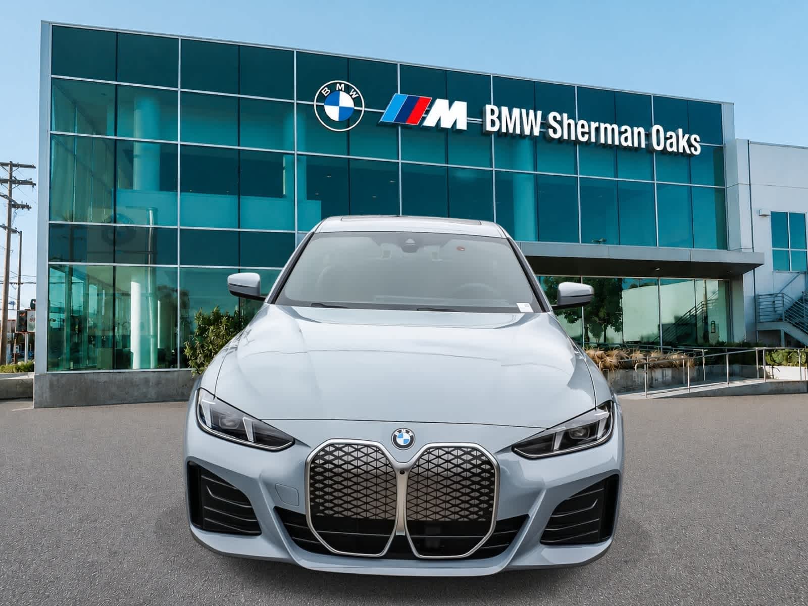 Thumbnail: 2026 BMW i4 - 2