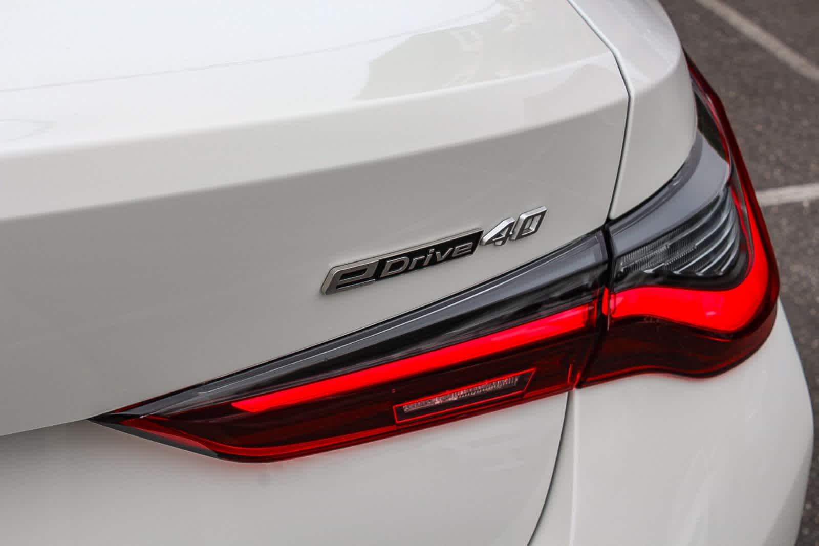 2025 BMW i4 eDrive40 25