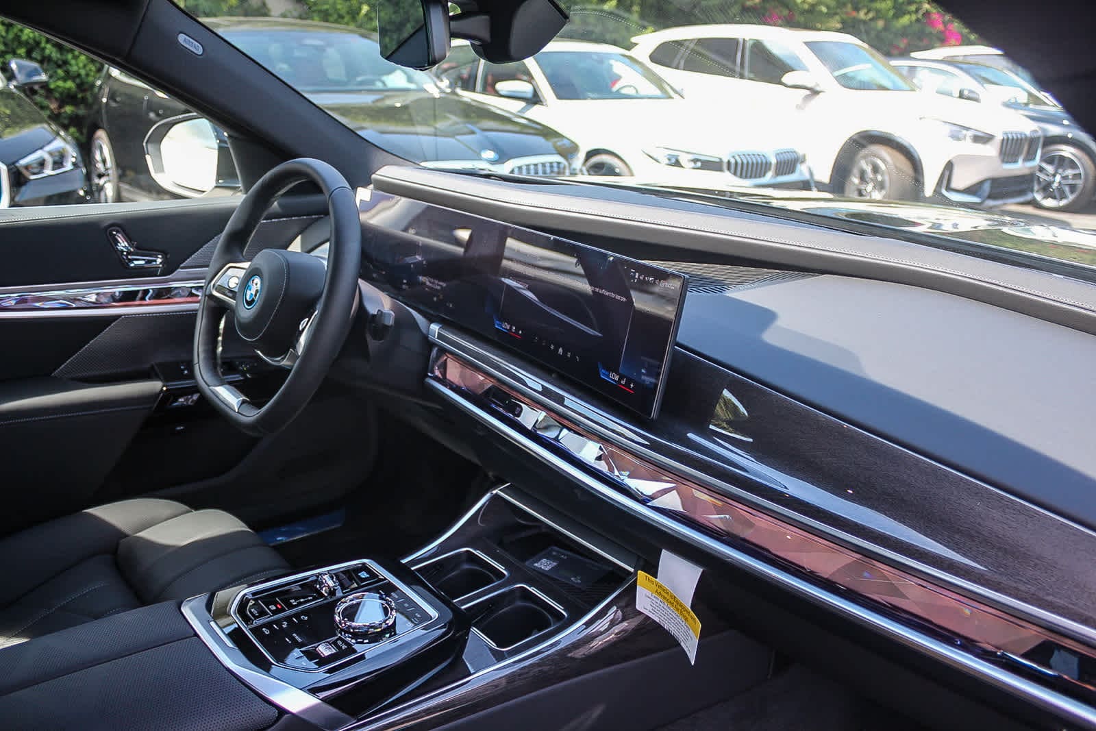 Thumbnail: 2026 BMW i7 - 16