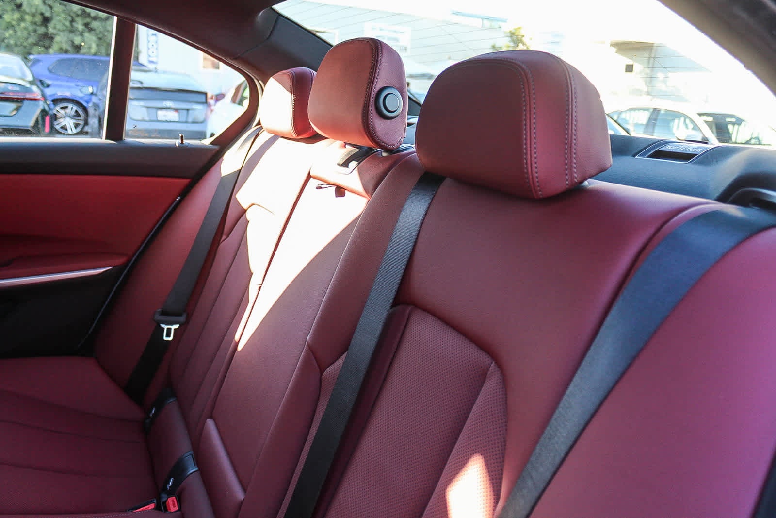 Thumbnail: 2026 BMW 3 Series - 18