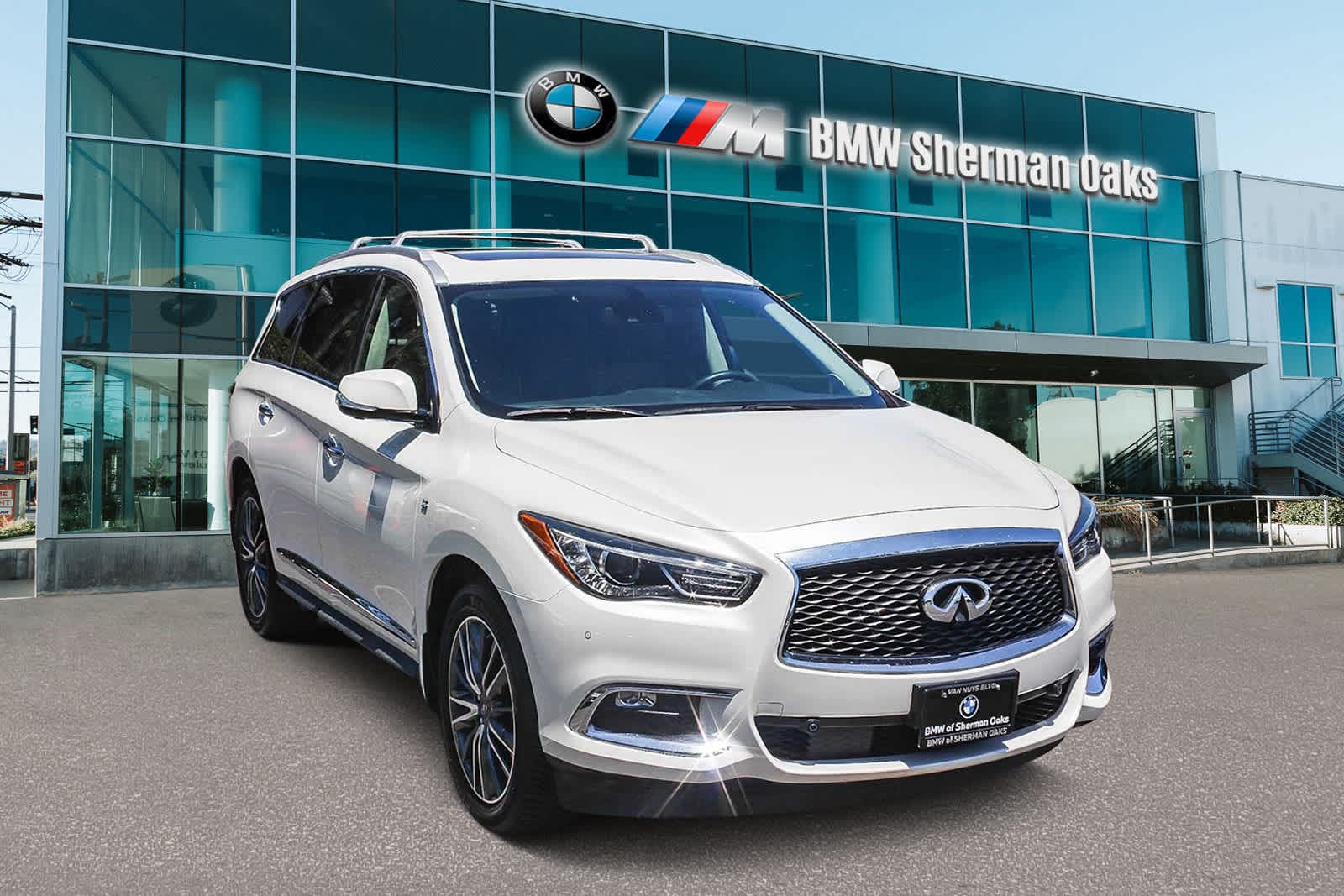 Thumbnail: 2019 INFINITI QX60 - 3