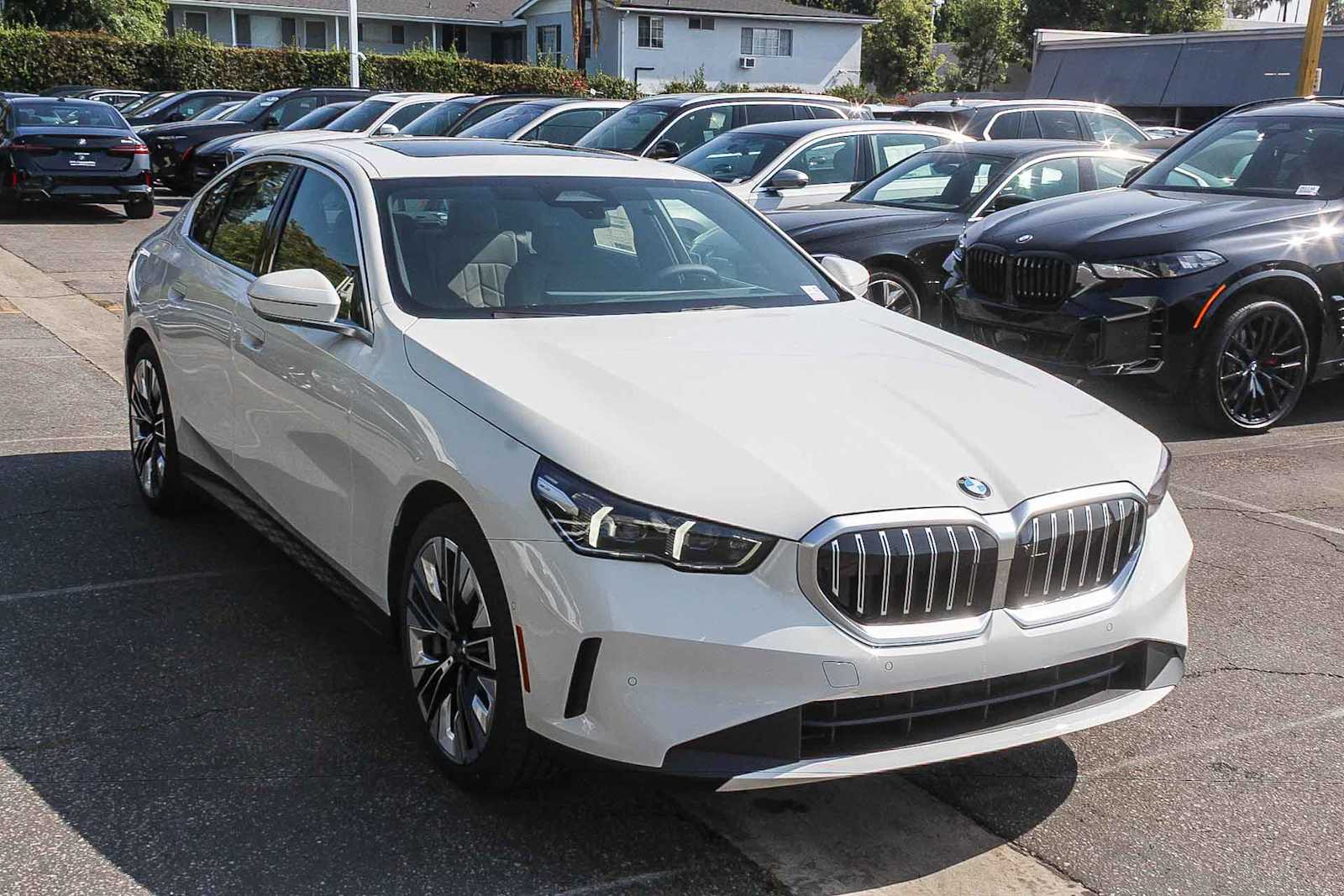 Thumbnail: 2026 BMW 5 Series - 3