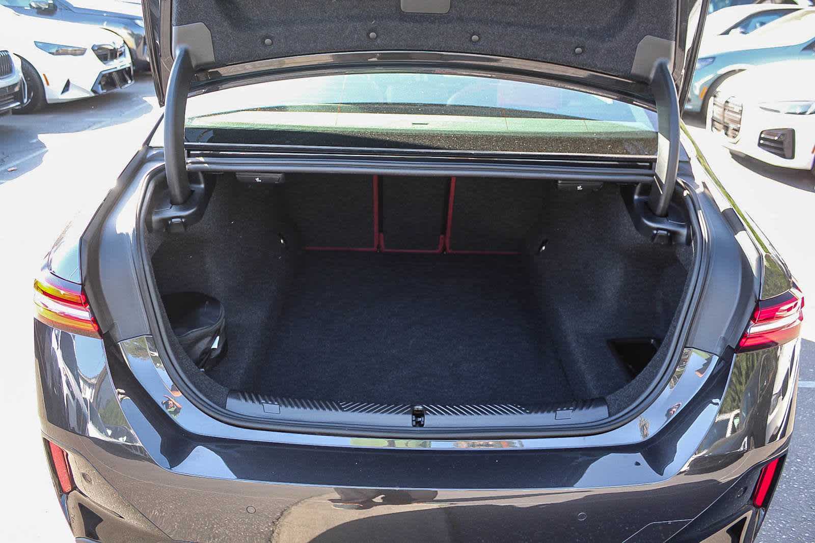 Thumbnail: 2026 BMW 5 Series - 25