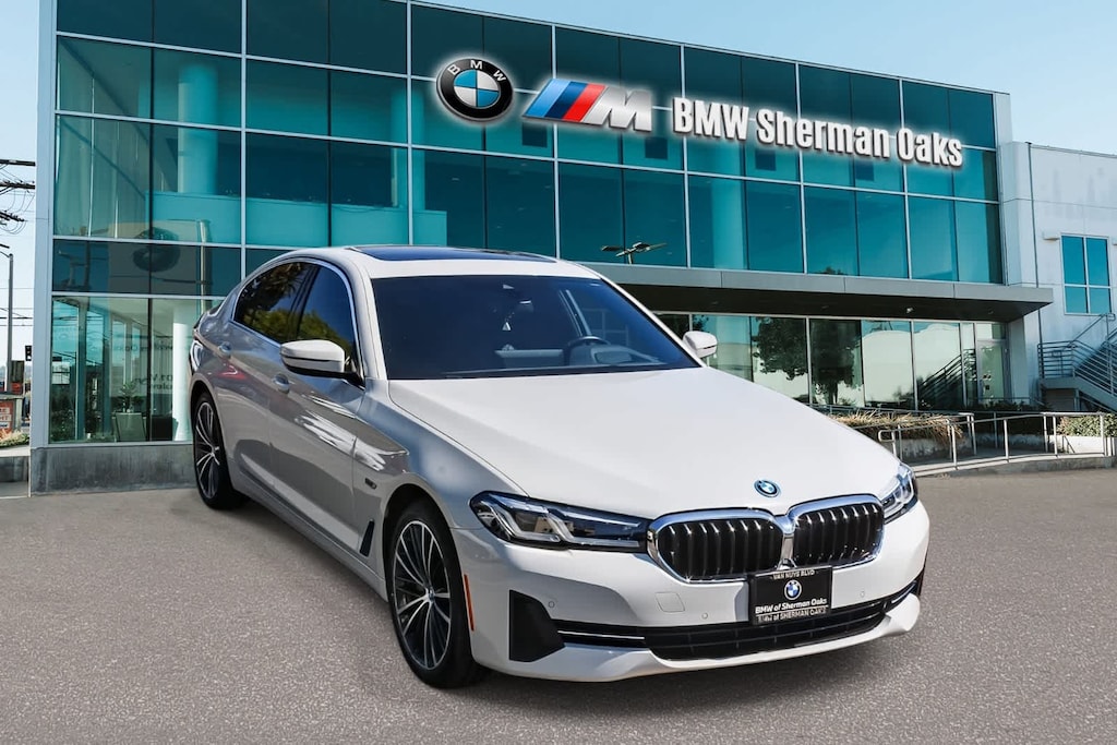Certified 2023 BMW 530e Sedan