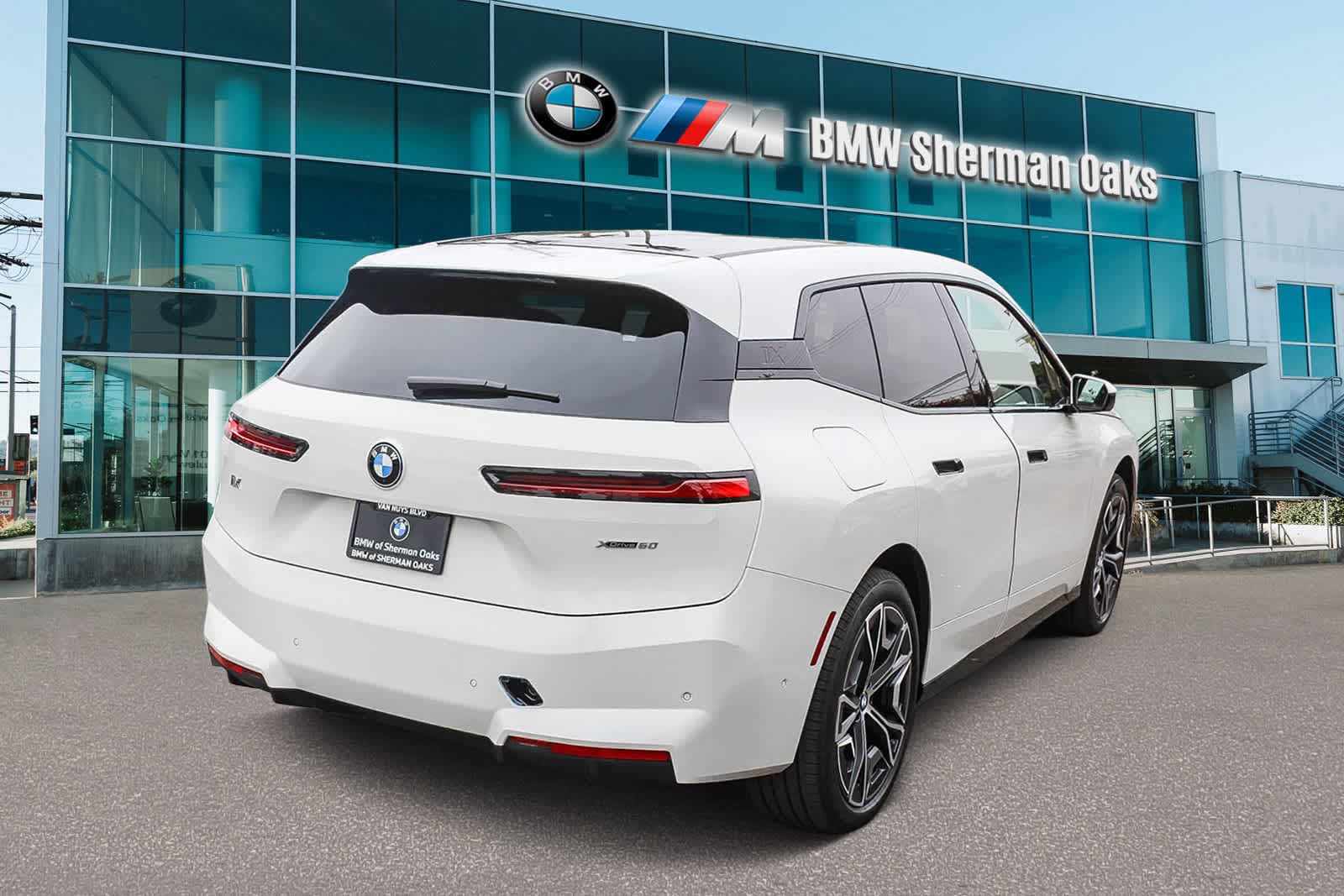 Thumbnail: 2026 BMW iX - 4