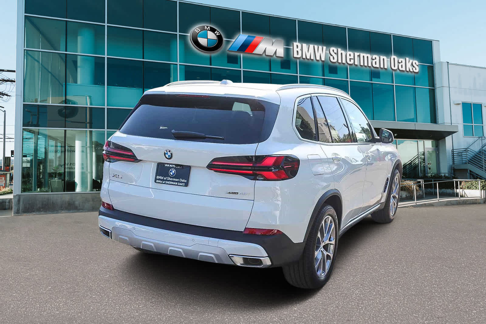 Thumbnail: 2026 BMW X5 - 4
