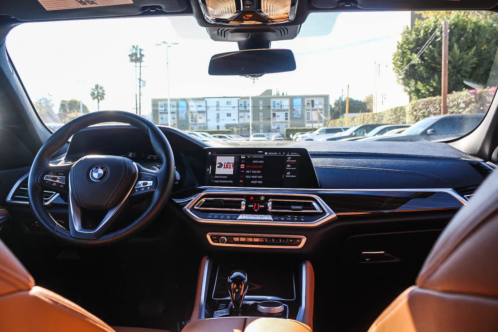 Thumbnail: 2023 BMW X6 - 12