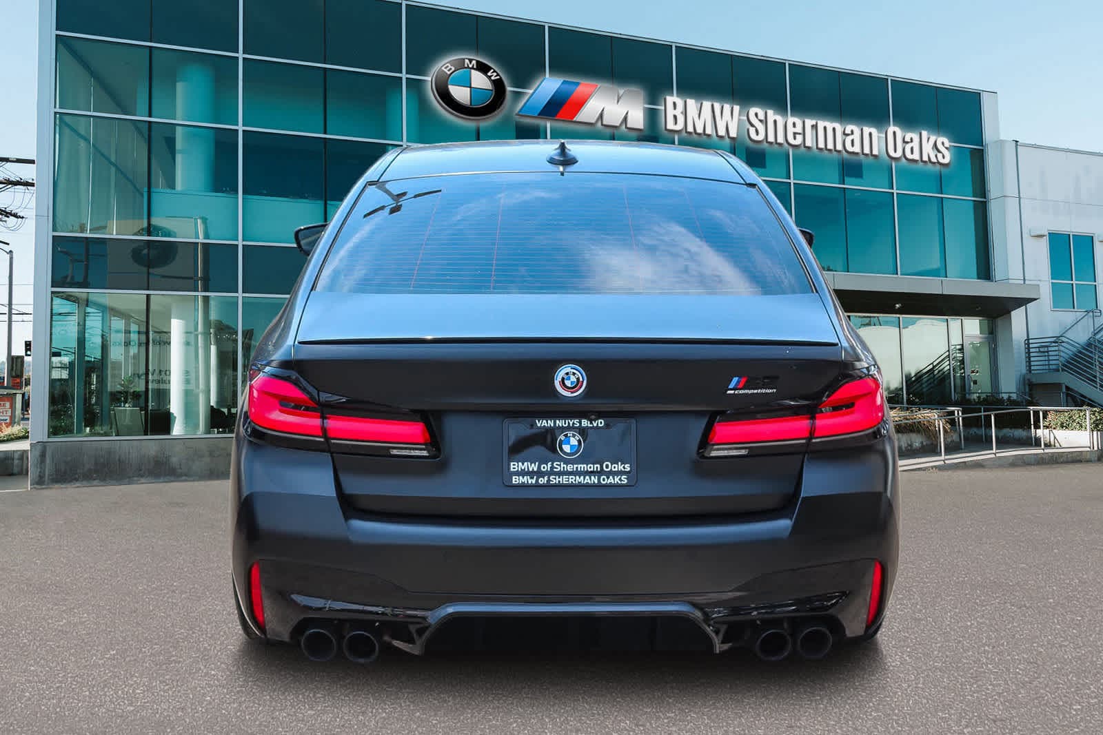 Thumbnail: 2022 BMW M5 - 5
