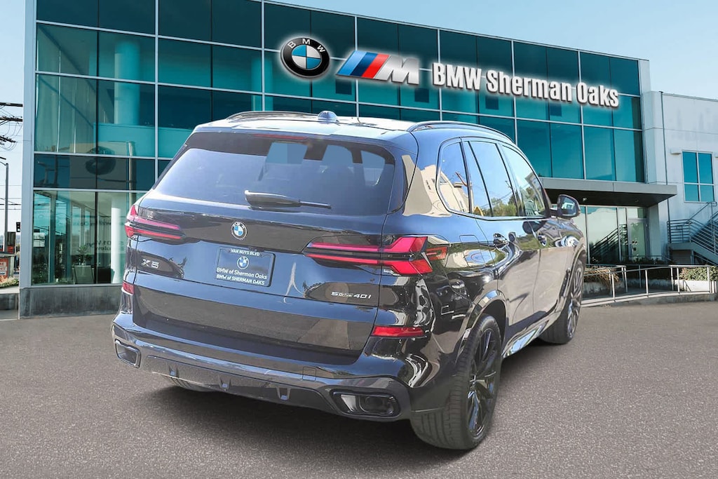 New 2026 BMW X5 sDrive40i SUV