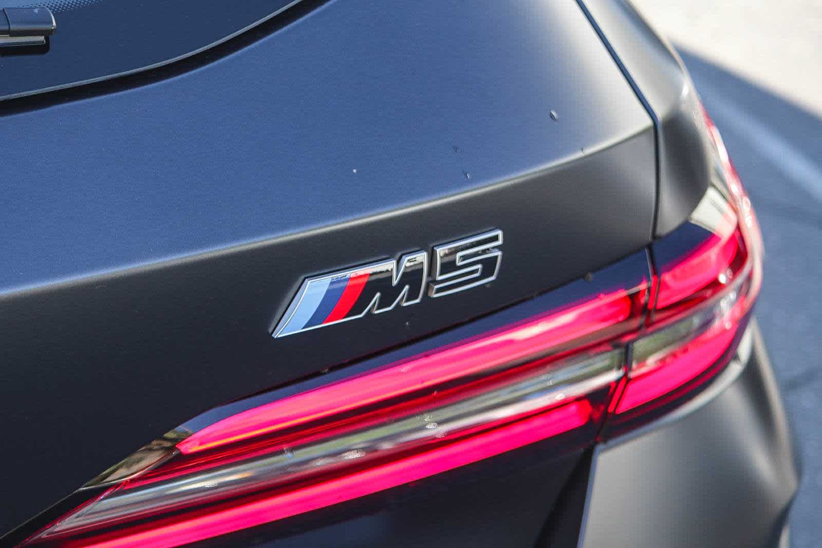 Thumbnail: 2026 BMW M5 - 25