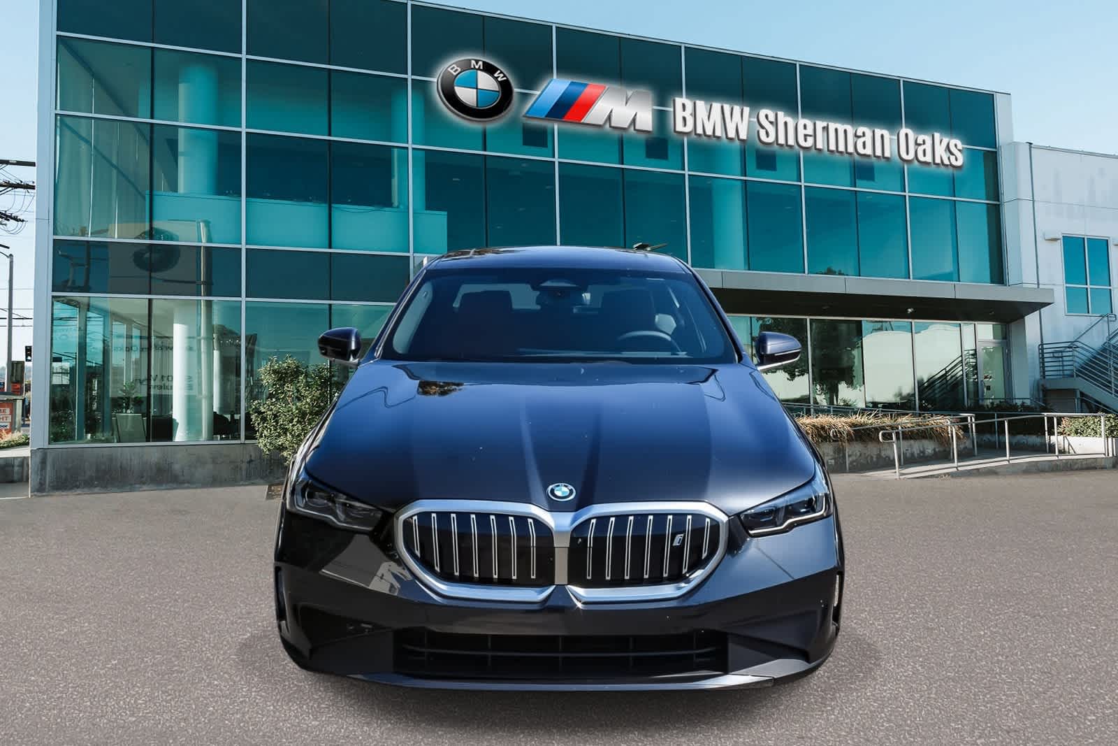 Thumbnail: 2026 BMW i5 - 2
