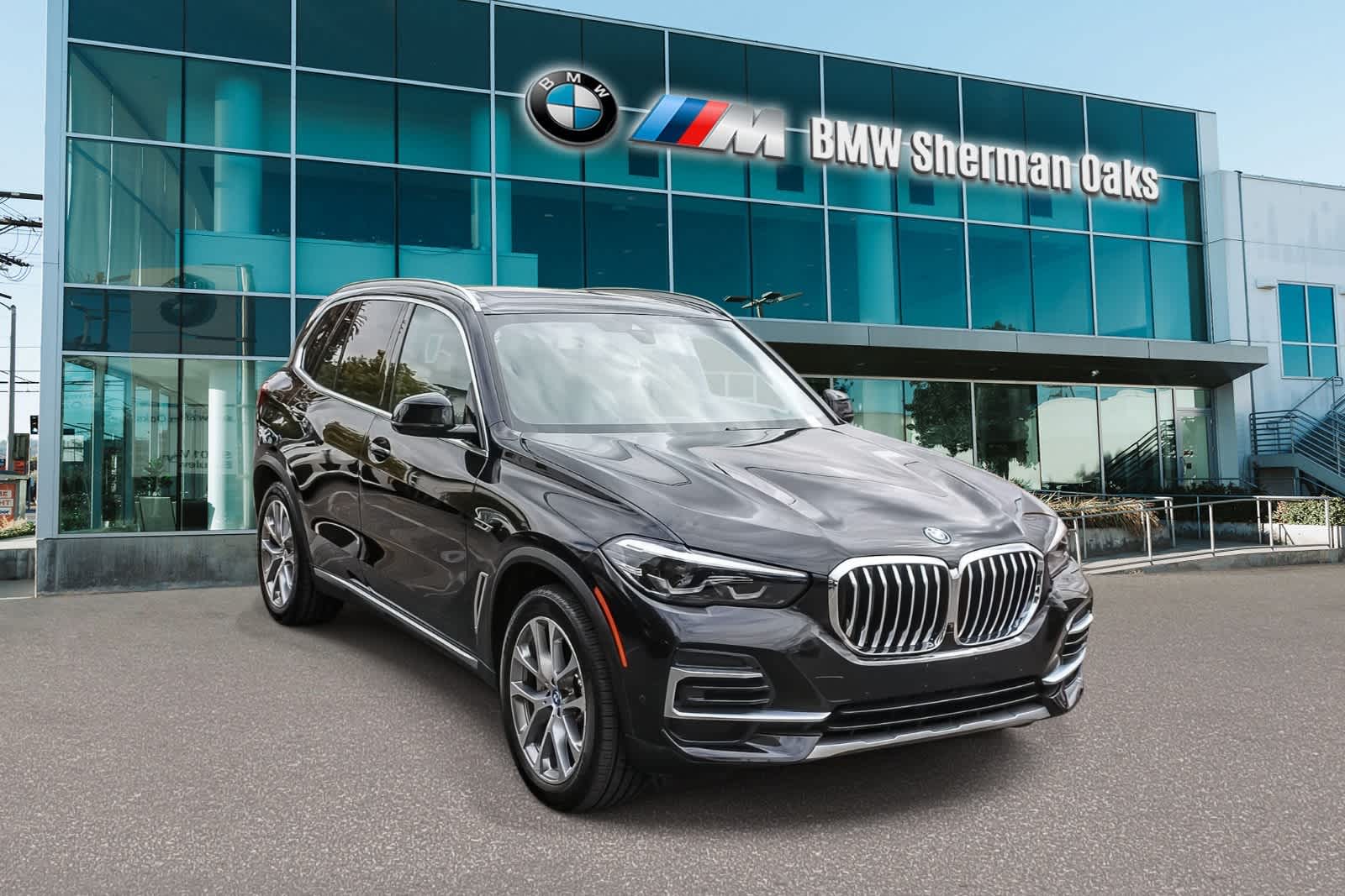 Thumbnail: 2023 BMW X5 - 2