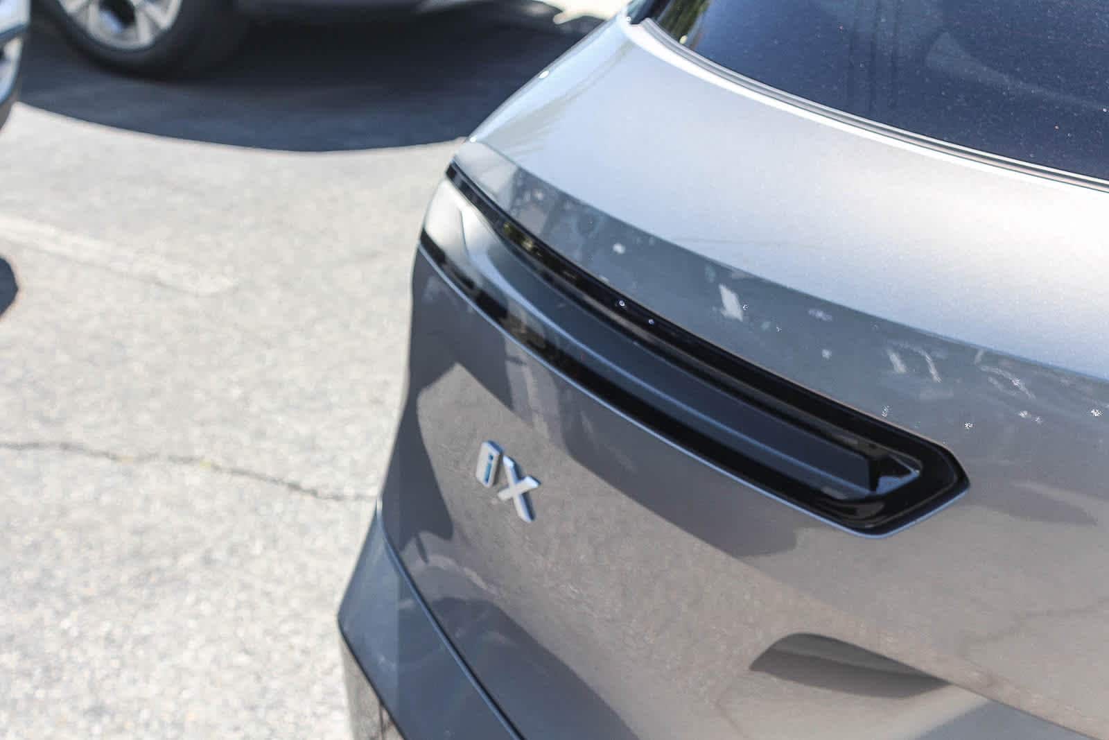 2024 BMW iX xDrive50 photo 6