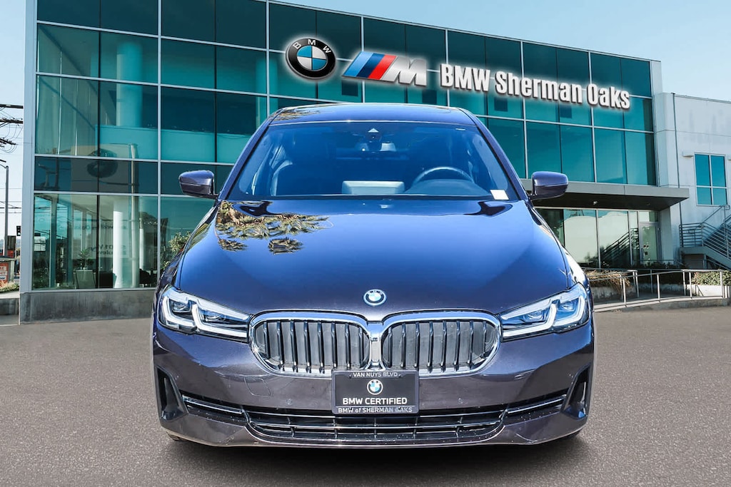 Certified 2023 BMW 530e Sedan