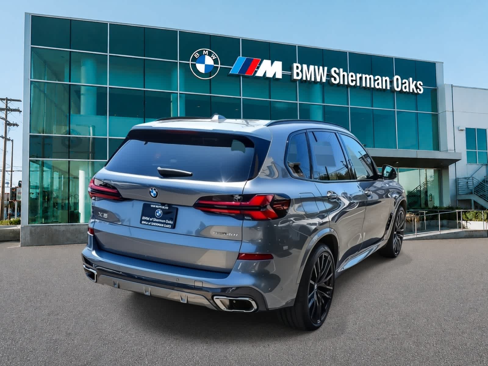 Thumbnail: 2026 BMW X5 - 3