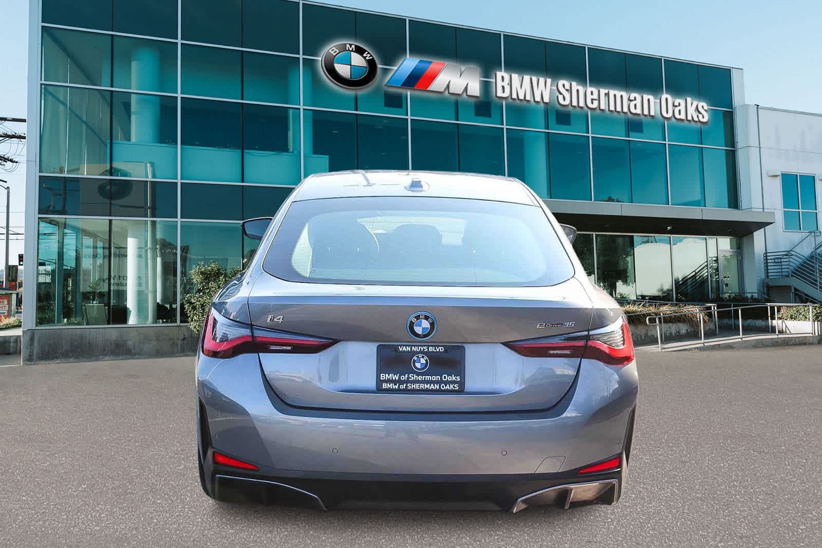 Thumbnail: 2023 BMW i4 - 5