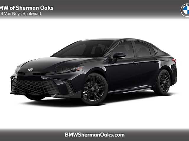 2025 Toyota Camry SE Hero Image