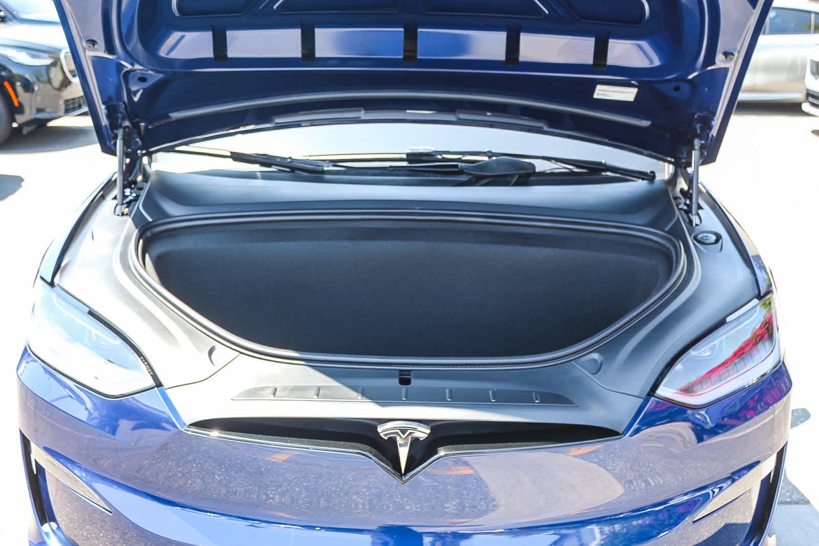 2023 Tesla Model X Standard Range 26