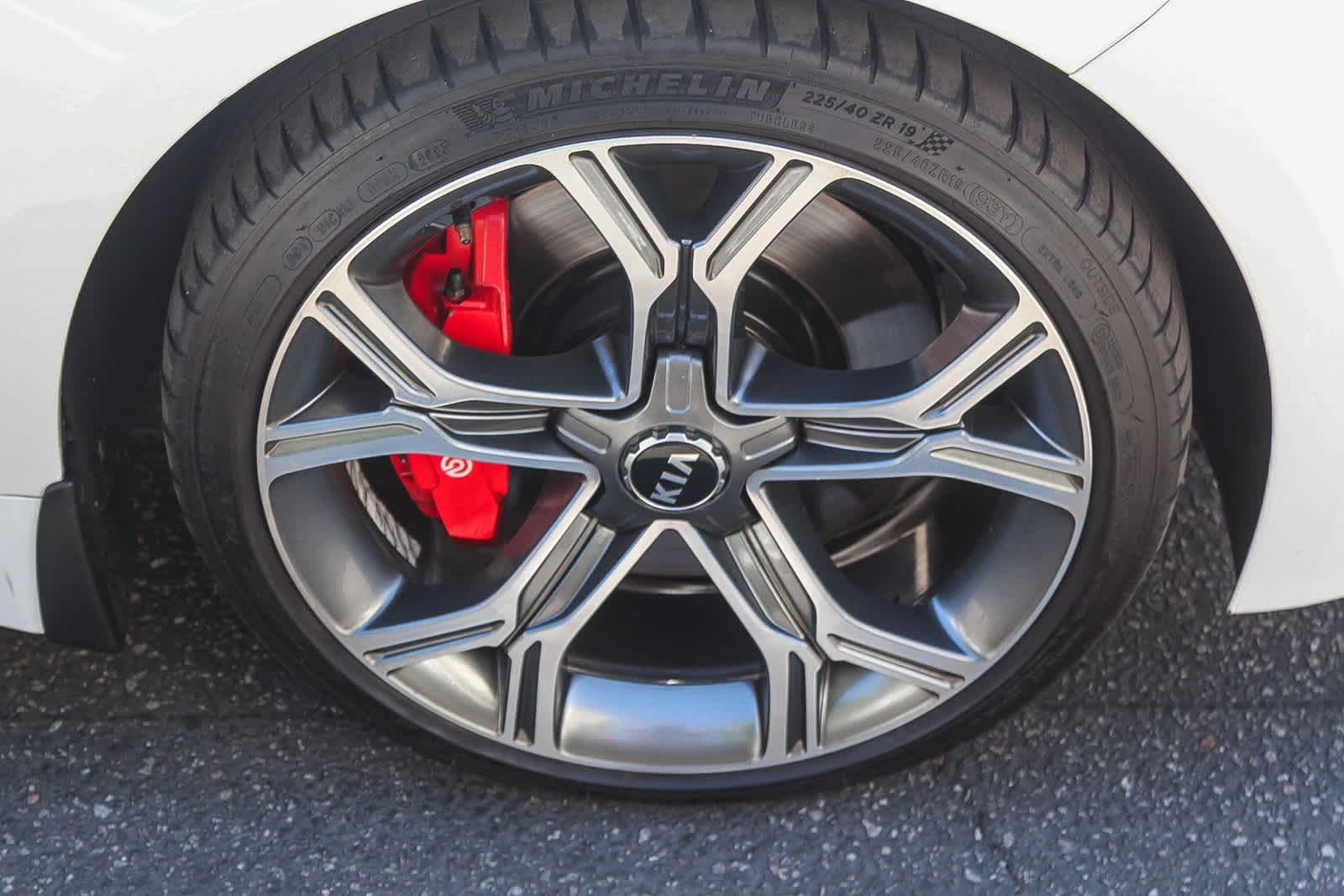Thumbnail: 2019 Kia Stinger - 9